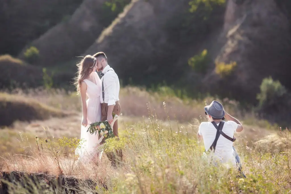 Brides and grooms are photographed every six seconds 