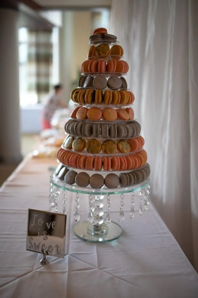 macaron cake