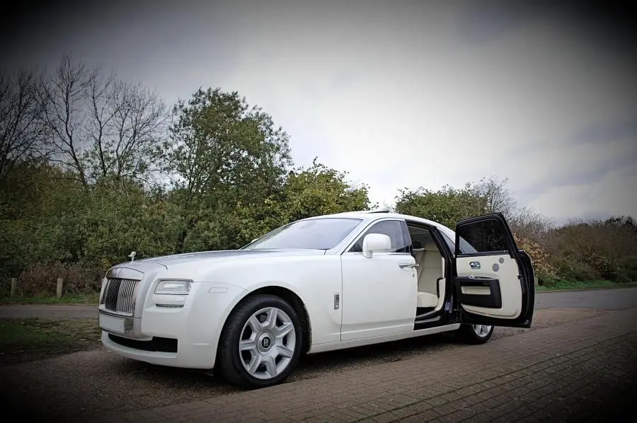 Rolls Royce Ghost to make your wedding extra special