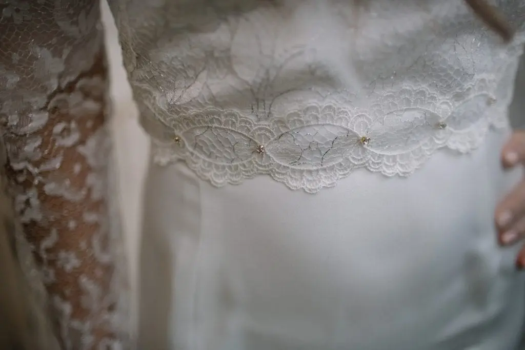 What to expect when visiting a wedding dress designer 
