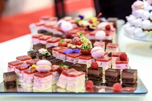 Wedding Guide - Wedding Cake Ideas for Summer