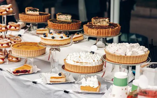 6 Micro Wedding Ideas Deserts