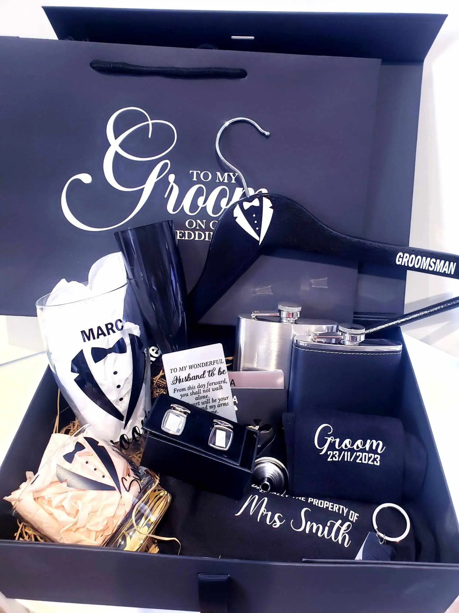 Groomsmen gift box - personalised groomsmen gift box.